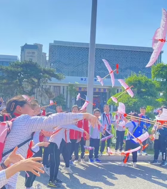 在校教员